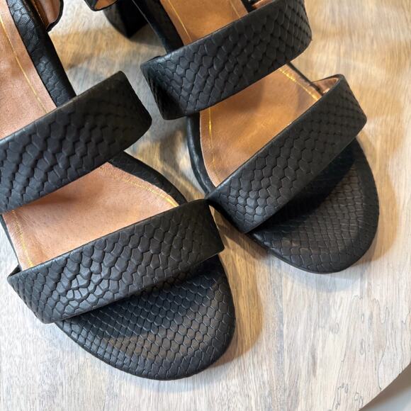 Vionic Blaire Block Heel Sandals Black Snake Embossed Leather Women’s Size 9.5 - Picture 8 of 12